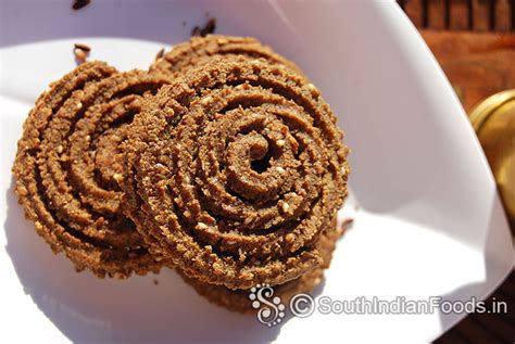 Kavuni arisi murukku | Black rice chakli-How to make-step by step ...