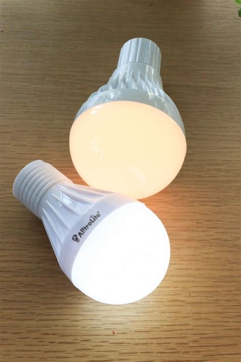 LED Light Bulb Hack 的图像结果