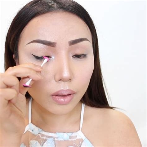 Eyeliner hacks using unconventional tools you need to try now!