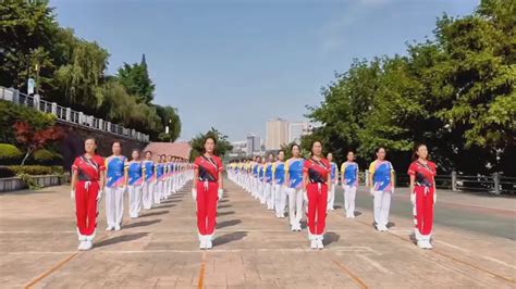 #中国梦之队快乐之舞第二十三套健身操第五节三步运动#享受跳舞带来的乐趣_腾讯视频