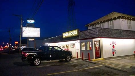 THE DOG HOUSE, New Castle - Menu, Prices & Restaurant Reviews - Tripadvisor