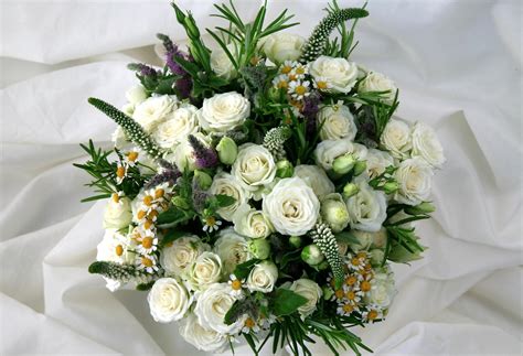 Download wallpaper 1800x1230 isies, roses, lisianthus russell, color ...