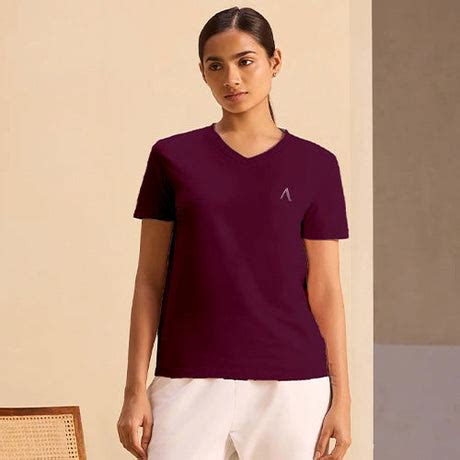 Luxury Women's Clothing for Modern Elegance | ALONGE