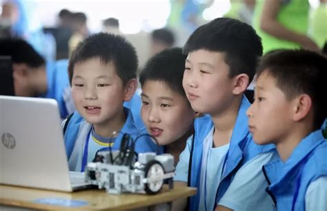 【祝贺】南阳10所学校成为河南省首批人工智能教育实验校！_河南教育资讯在线网