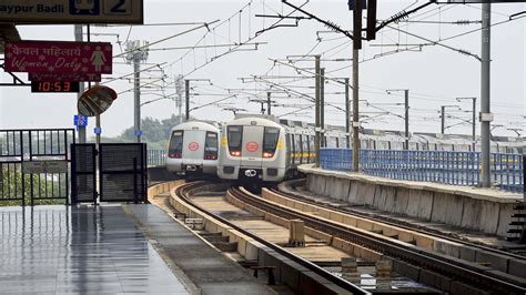 Delhi metro new advisory DMRC trains schedule दिल्ली मेट्रो ने जारी की ...