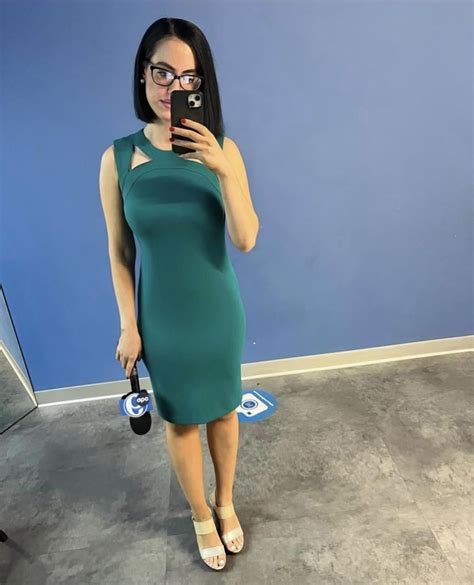 Bent over + Selfie : r/KatieKatro