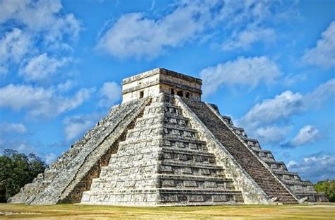 Image result for Pyramide Maya