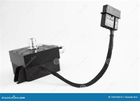 Cables Inside a Computer 的图像结果