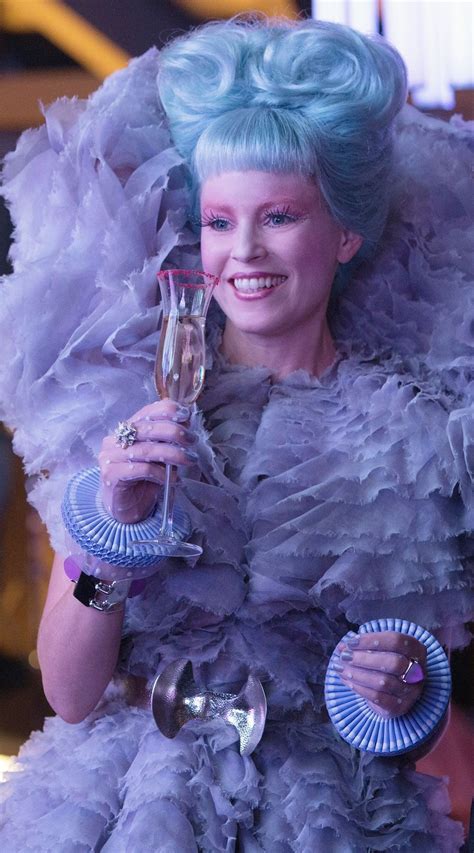 Elizabeth Banks as Effie Trinket in 'The Hunger Games: Catching Fire ...