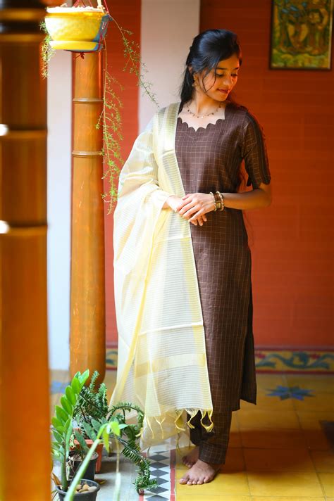 🤎Mocha Loom Raw Silk Kurti Set – Yacht Womens
