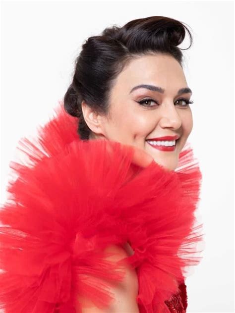 Dimpled beauty! Preity Zinta