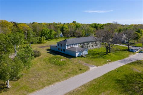 Iconic Long Island, Maine waterfront property now available via auction