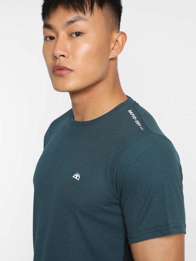 Buy Sports T-Shirts Online India Upto 70% OFF | Beyoung