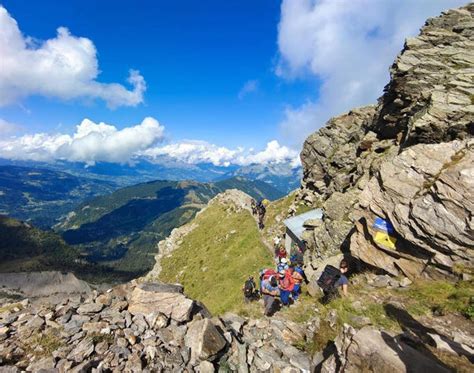 The Amazfit T-Rex 2 is a Lifesaver for a Japanese Adventurer on Mont B