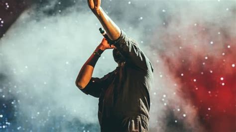 120 Words that rhyme with alone for Songwriters - Chorus Songwriting App