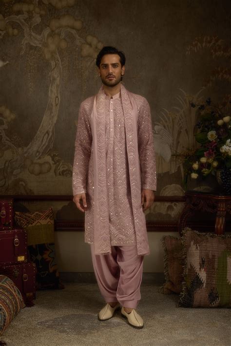 Kesar Gul Kurta – Thread Embroidered Carnation Pink Kurta Set for ...