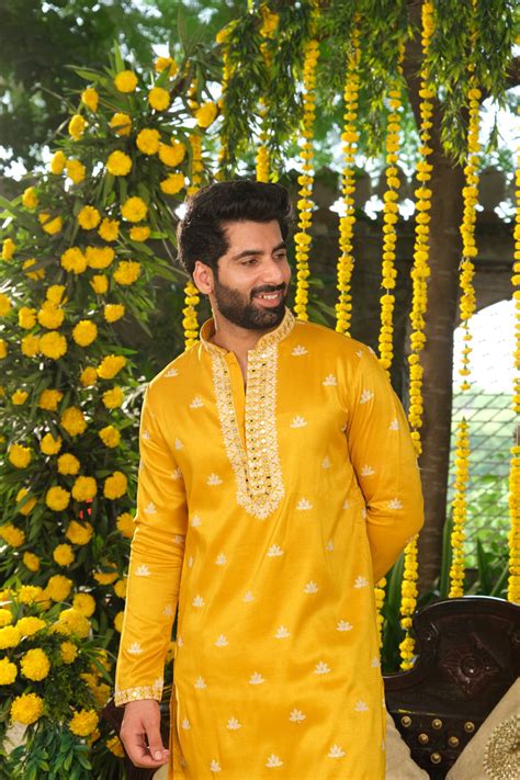 Kurta Pajama Set - Buy Designer Kurta Pajama Set for Men Online | Cityvibes