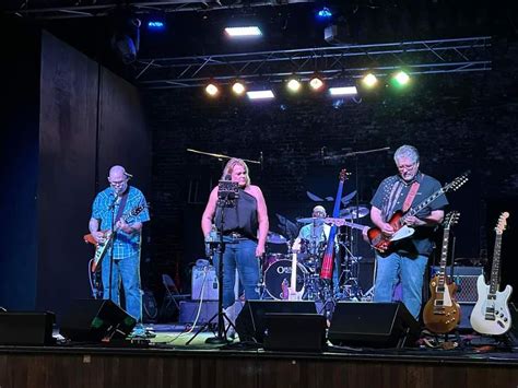 J.D. Silvia at Winstons Raw Bar and Grill , 1620 Cedar Road Chesapeake ...