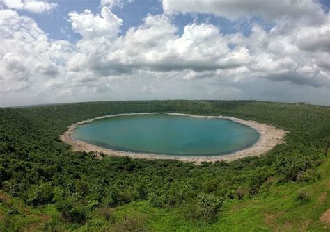 Treks To These 9 Stunning Lakes In India Will Take Your Breath Away