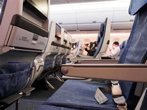 Economy Class Sign 的图像结果