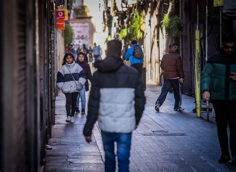 The population of Barcelona is growing and reaches the peak of the last ...