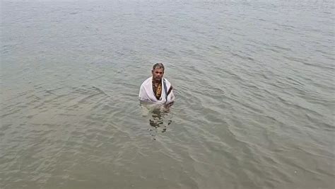 Social Worker Starts Jal Satyagraha To Save Temples In MP's Barwani