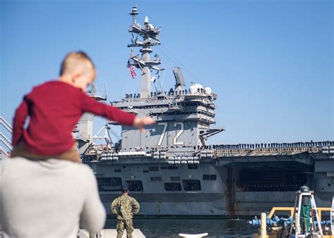 Abraham Lincoln Carrier Strike Group Back Home After Pacific, Middle ...