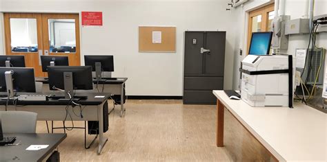 Rectangular Computer Labs 的图像结果