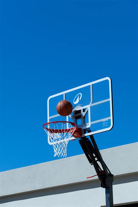 Adjustable (2.10m to 3.05m) Folding Basketball Hoop on Wheels B900 Box ...