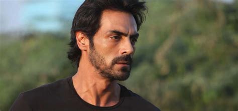 Arjun Rampal Shares Same Fake Photo As Shahid Kapoor The Internet Cant ...
