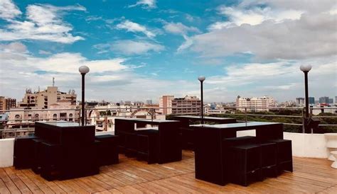 Aura - Sky Bar & Brewhouse | WhatsHot Kolkata