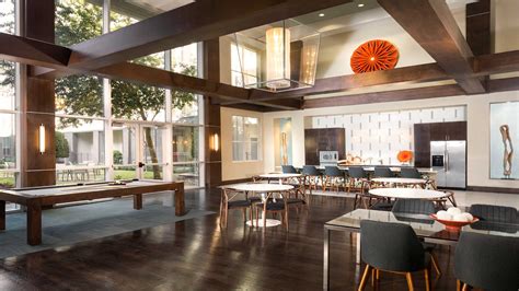 Apartments for Rent Uptown Dallas, TX | Icon at Ross