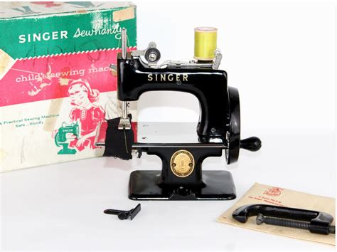 1950s Singer Sewhandy Model 20 Sewing Machine, Child Size Sewing Machine