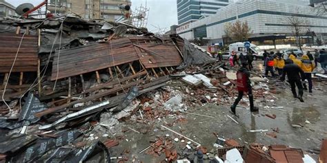 土耳其7.8级大地震后续，已导致超过3000人死亡，多个国家有震感 - 哔哩哔哩