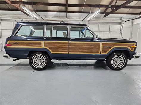 1990 Jeep Grand Wagoneer | GAA Classic Cars