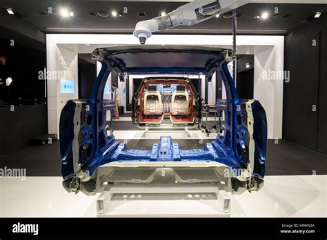 Car Shell Assembly Line 的图像结果