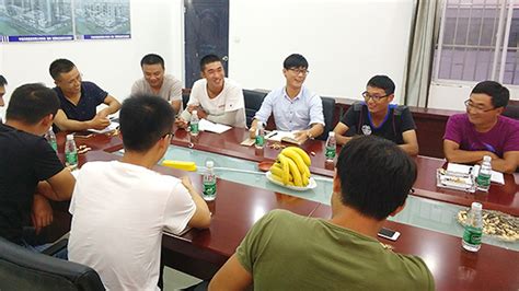 上海公司扬州项目部举行新员工入职一个月座谈会 - 图片新闻 - 中国中铁四局工会