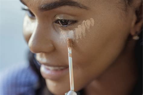 Decoding Foundations and Concealers: When to Use Which for Flawless Skin