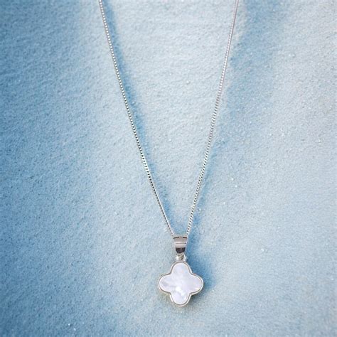 925 Sterling Silver Pink Mother of Pearl Clover Shaped Pendant with Ch ...