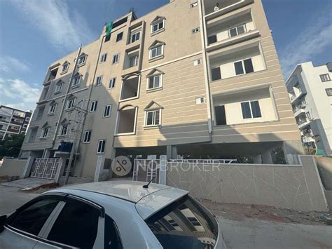 Park Lane Tower Narsingi - Without Brokerage Unfurnished 3 BHK Flat for ...