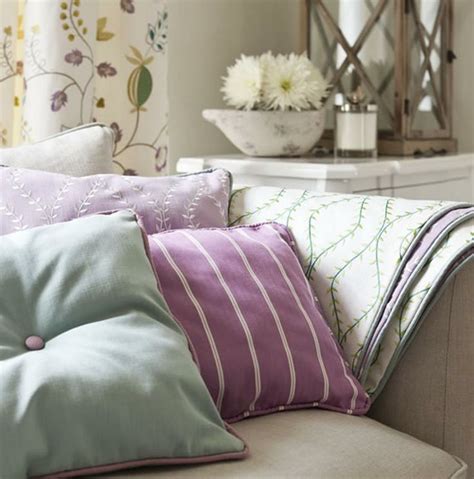 английский текстиль в интерьере #pt | Coussin décoratif, Coussin ...