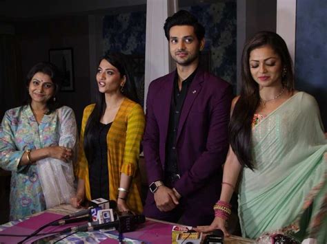 Silsila Badalte Rishton Ka hits a century, Drashti Dhami, Aditi Sharma ...
