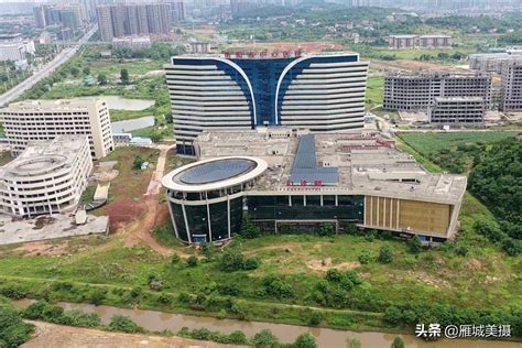 航拍衡阳市中心医院新院烂尾楼，长草3年后，终于要“复活”啦-搜狐大视野-搜狐新闻