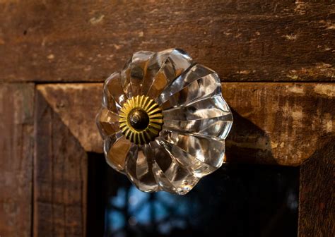 Buy Knobs | Floral (Set of 2) | Shop at The Purple Turtles — The Purple ...