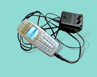 Phone. Old 的图像结果