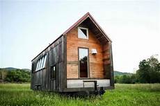 Small Mobile Home Created Salvaged Wood by Small Mobile Home Created With Salvaged Wood Small Mobile Home Created Salvaged Wood