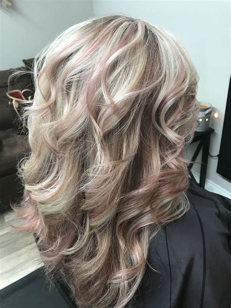 Rose Gold and a blond platinum highlights | Cool blonde hair, Honey ...