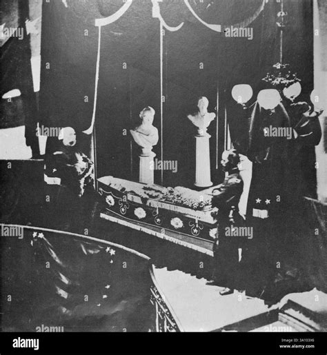 President Abraham Lincoln's funeral service at the White House ...