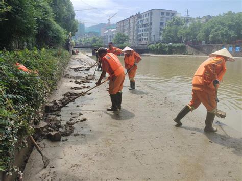 遂昌县环境卫生服务中心完成游步道淤泥清除工作