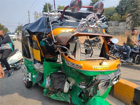 Indore: Auto Driver Critically Injured In Car-Auto Head On Collision ...